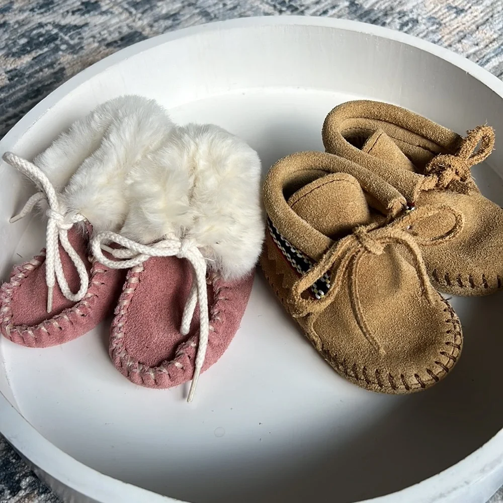 Lot of 5 slippers 🐰🐰. Pink, furry, leather. Size NB-5. - Picture 12 of 14